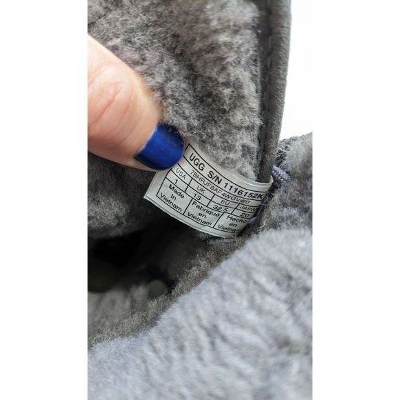 UGG Butte II Toggle Tall Gray Leather Waterproof Snow Boots US Youth Size 1 - Picture 9 of 16